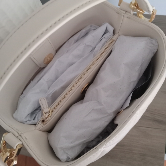 SOLD SOLD - Picture 8 of 16